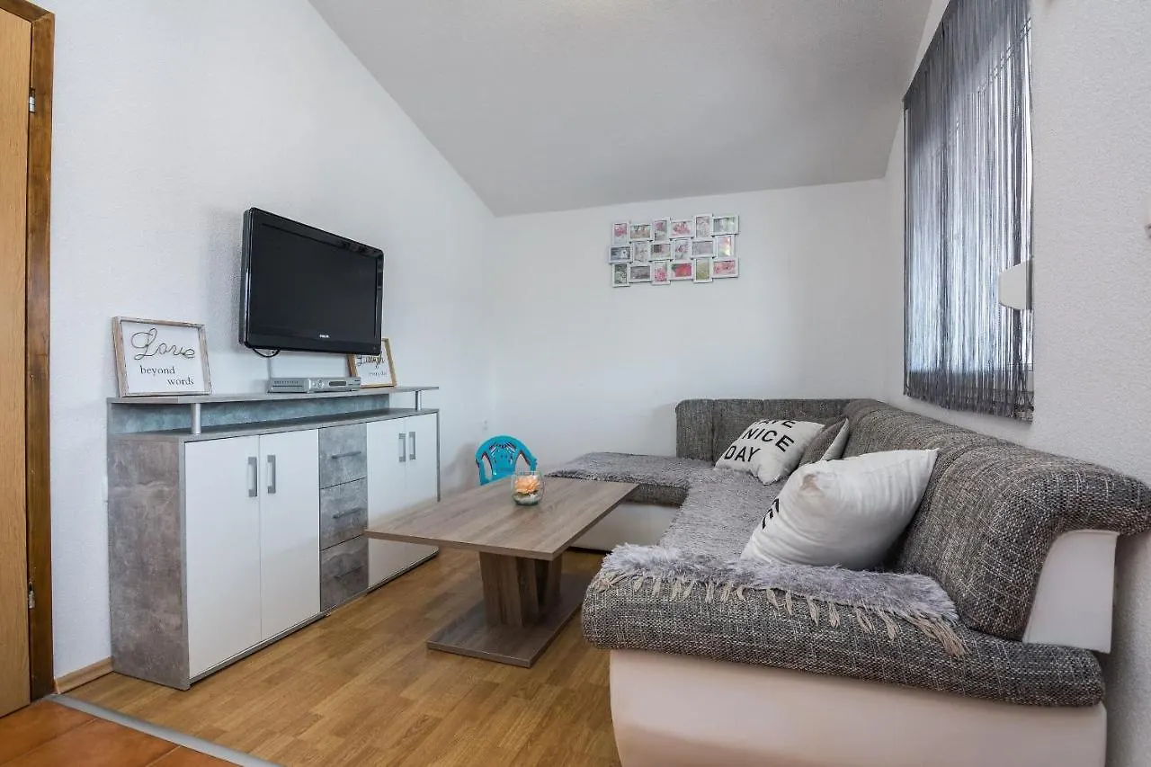 Apartment Wenig Vir 0*,