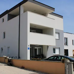 Seven Apartmán